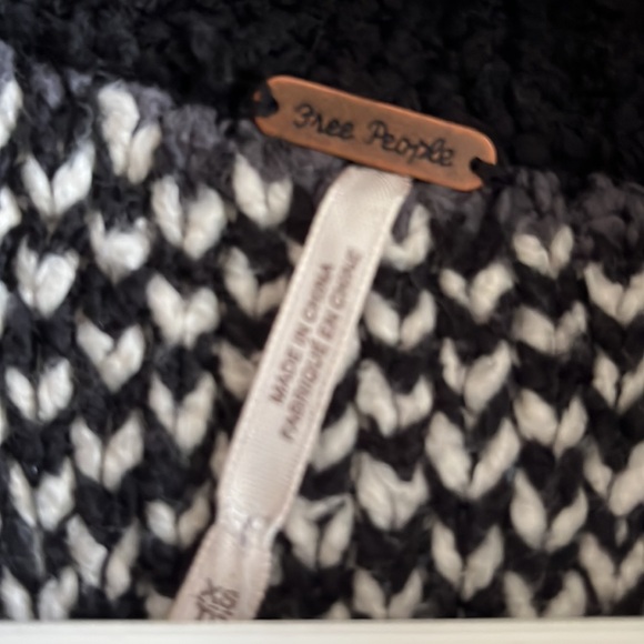 Free People Cozy Cabin Cardigan wrap style w belt Size XS Excellent Condition - Picture 11 of 16